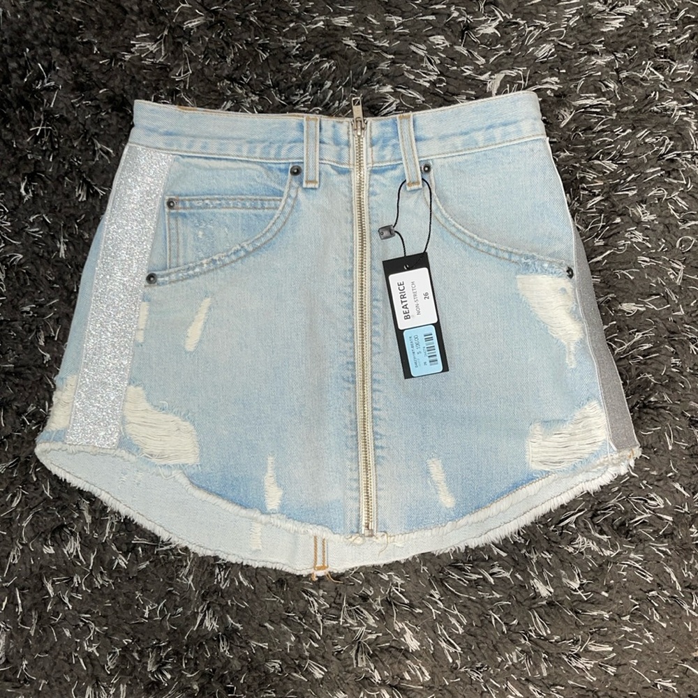 Carmar denim skirt NWT